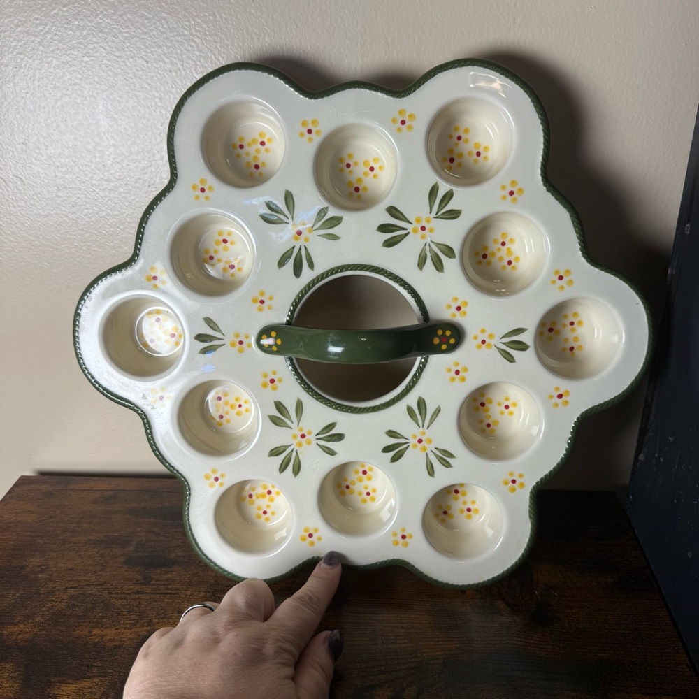 Temptations by Tara Old World Ceramic Muffin Baker.